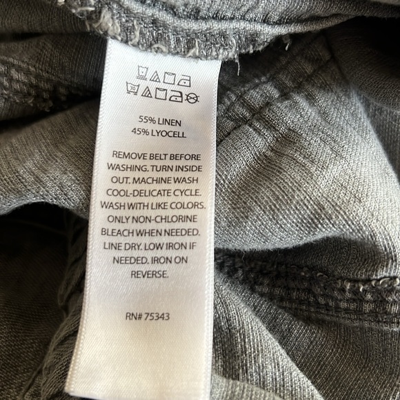 C&C California: 55% Linen, 45% Lyocell pants with cuffed legs, & pockets😎 - Picture 7 of 7